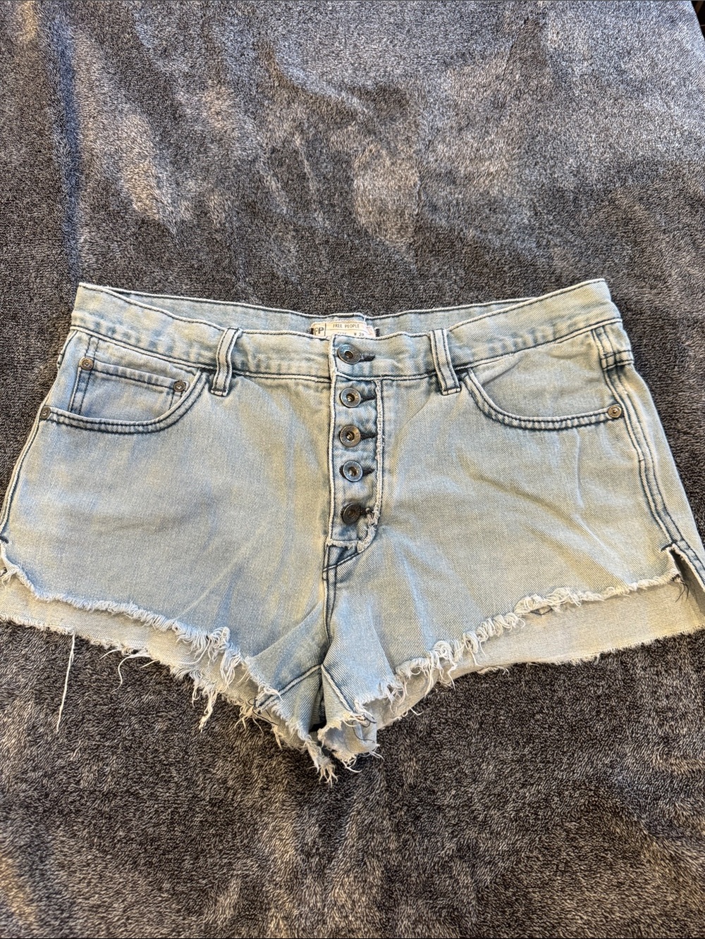 Free People Light Wash Button-Front Denim Shorts